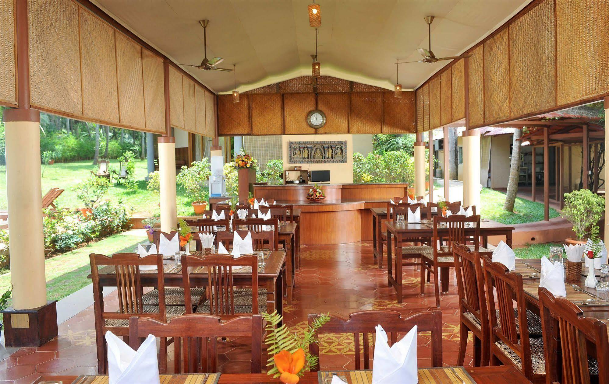 Hotel Ananda Lakshmi Ayurveda Retreat Chowara Zewnętrze zdjęcie