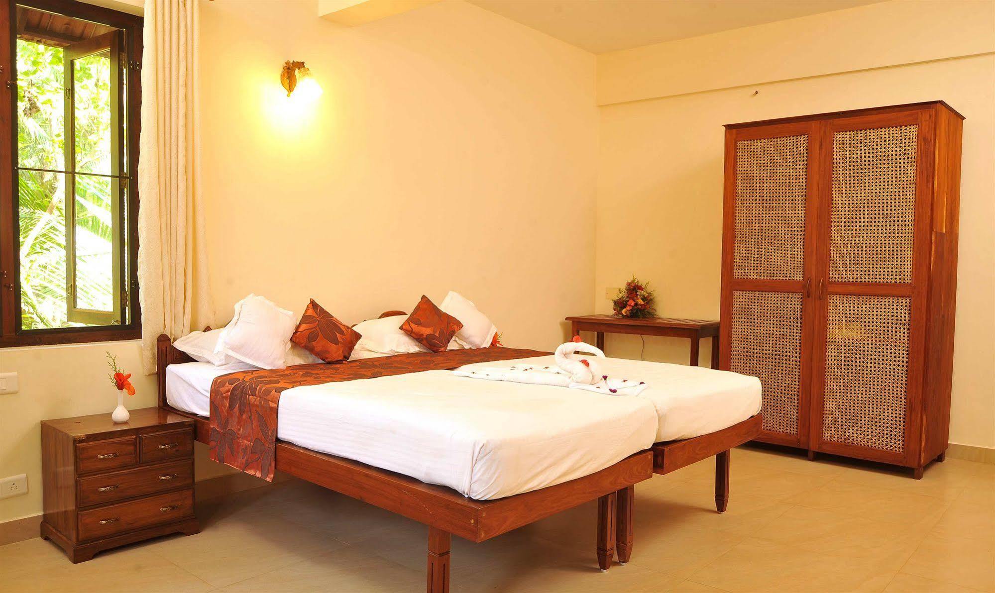 Hotel Ananda Lakshmi Ayurveda Retreat Chowara Zewnętrze zdjęcie